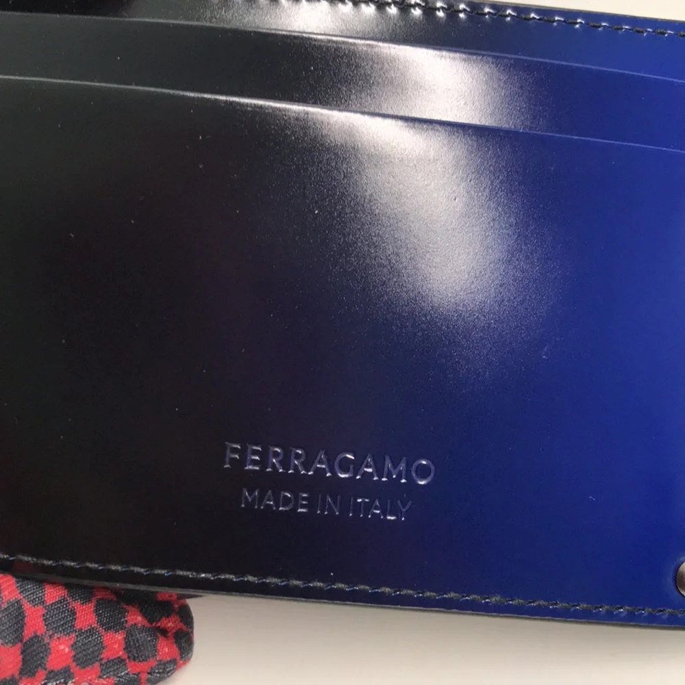 New Authentic Salvatore Ferragamo Blue Card Holder - Picture 6 of 7